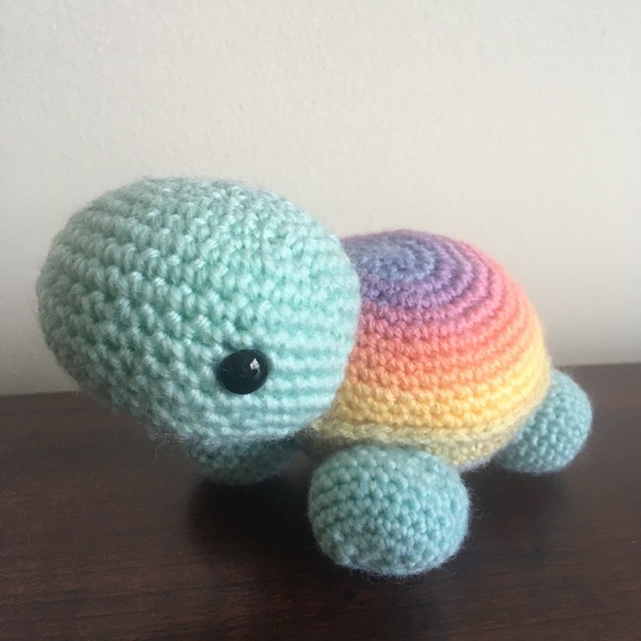Ombré Sunset Crocheted Turtle - Picture 1 of 4